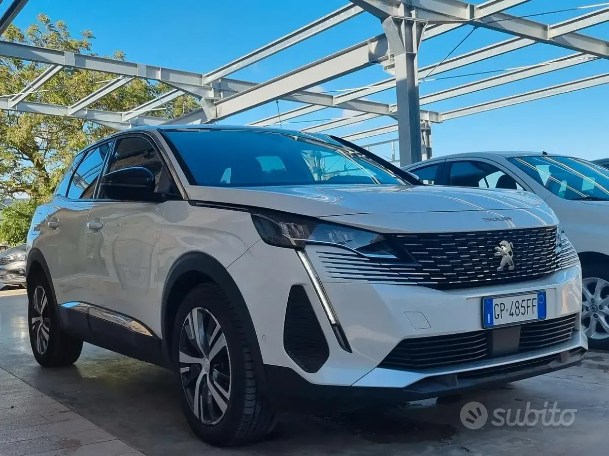 Usata Peugeot 3008 Allure 131 CV (96 kW) 2023 Bianco SUV