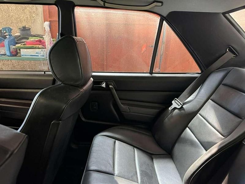 Usata Mercedes 190 185 CV (136 kW) 1985 Nero Berlina