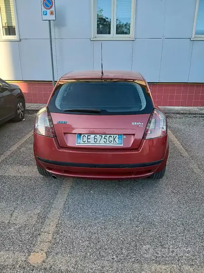 Usata Fiat Stilo 100 CV (73 kW) 2002 Rosso Berlina