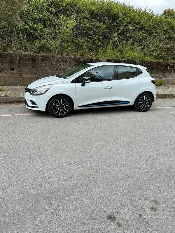Usata Renault Clio IV 54 CV (39 kW) 2014 Bianco Berlina