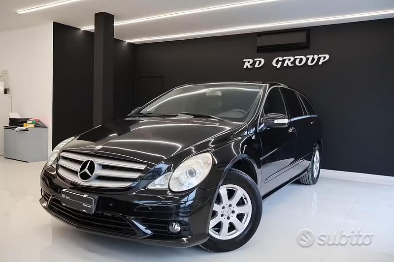 Usata Mercedes R320 Premium 224 CV (164 kW) 2007 Nero Monovolume