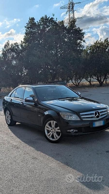 Usata Mercedes C200 136 CV (100 kW) 2009 Nero Berlina