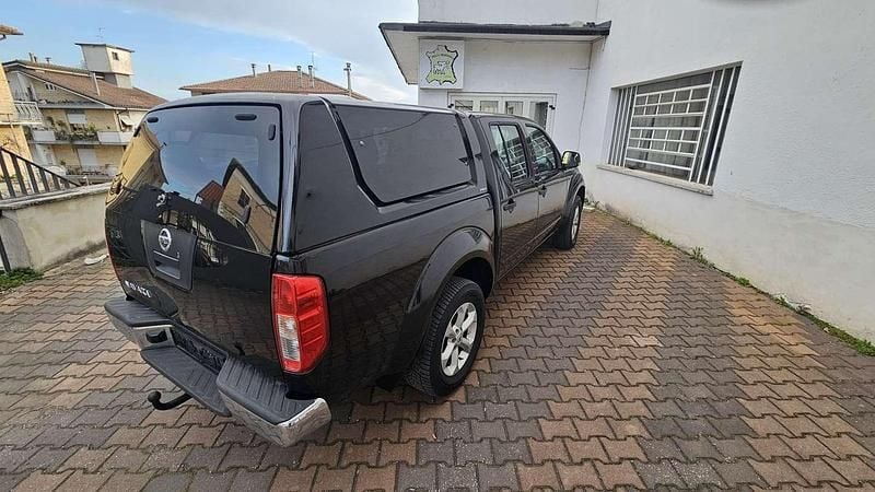 Usata Nissan Navara 190 CV (139 kW) 2014 Nero Pick-up