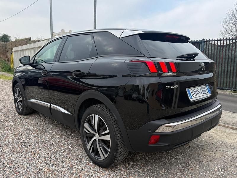 Usata Peugeot 3008 Allure 130 CV (95 kW) 2023 Nero SUV