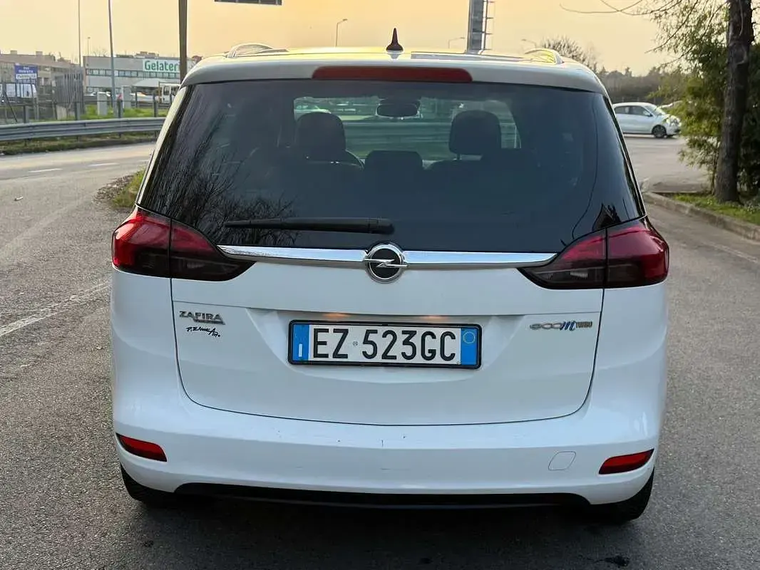 Usata Opel Zafira Tourer Cosmo 140 CV (102 kW) 2015 Monovolume