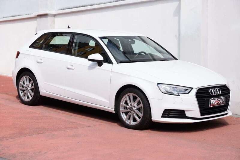 Bianco pastello Usata 2019 Audi A3 Sport Tre volumi | 15.600 € - Immagine 1/4