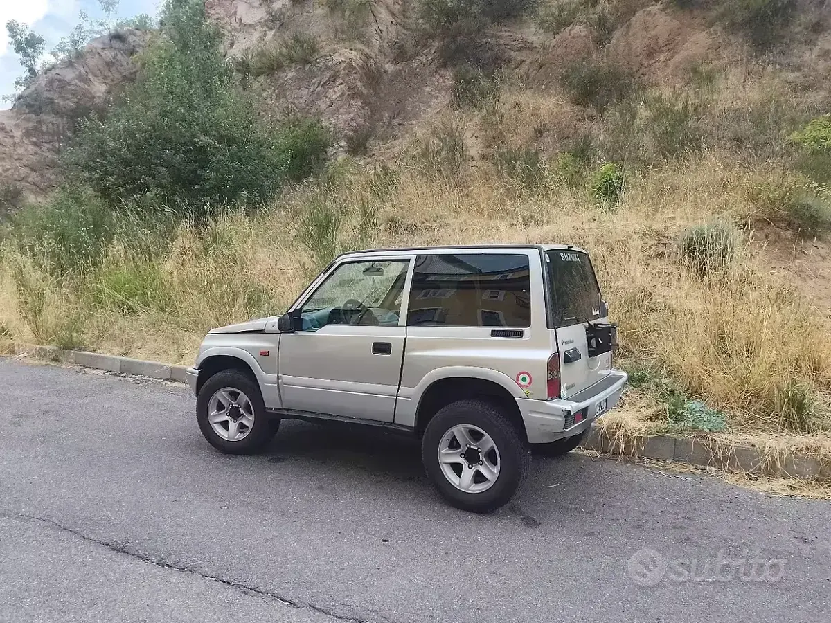 Usata Suzuki Vitara 87 CV (63 kW) 2003 SUV