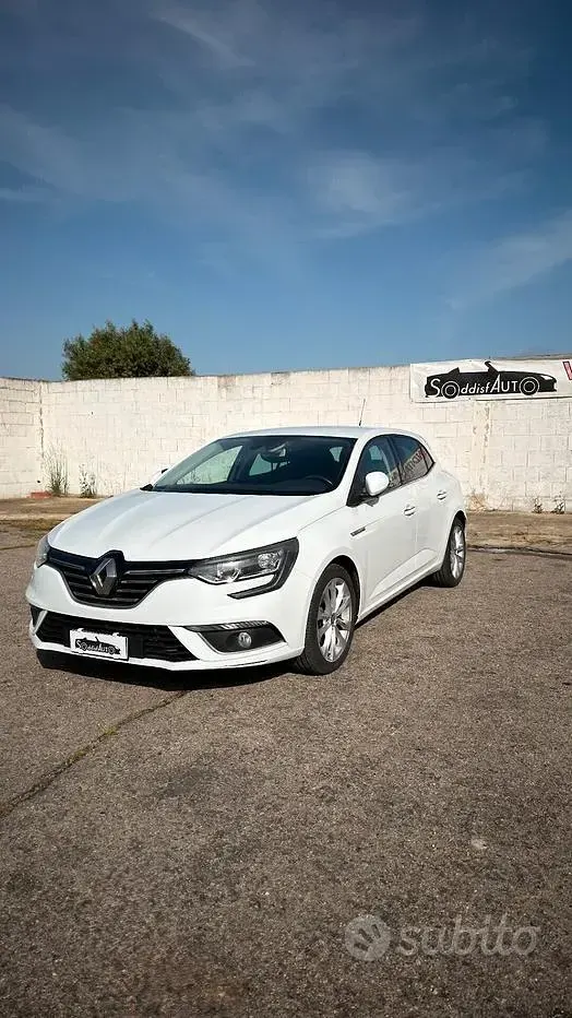 Usata Renault Mégane IV Business 110 CV (80 kW) 2017 Bianco Berlina