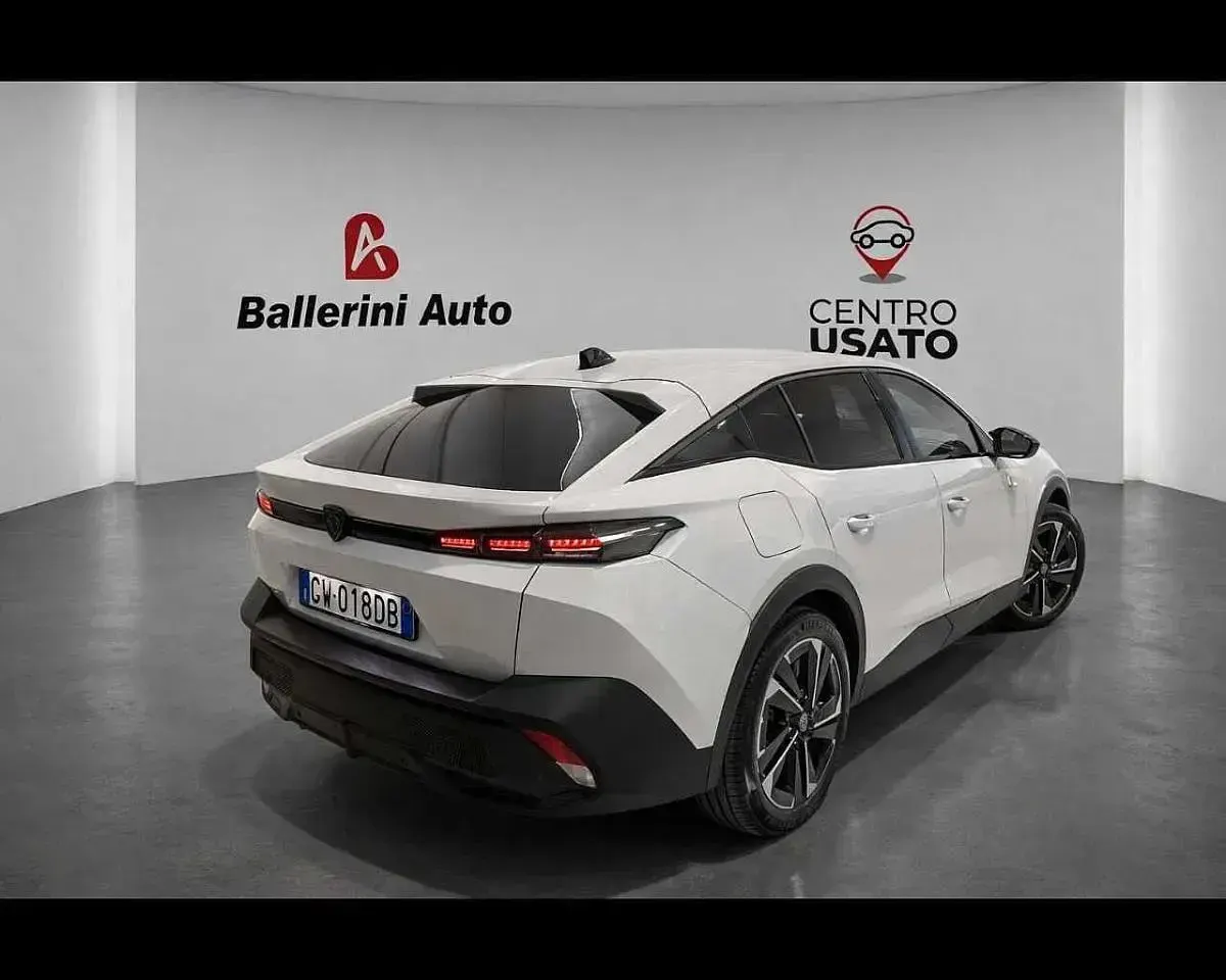 Usata Peugeot 408 Allure 131 CV (96 kW) 2024 Bianco SUV