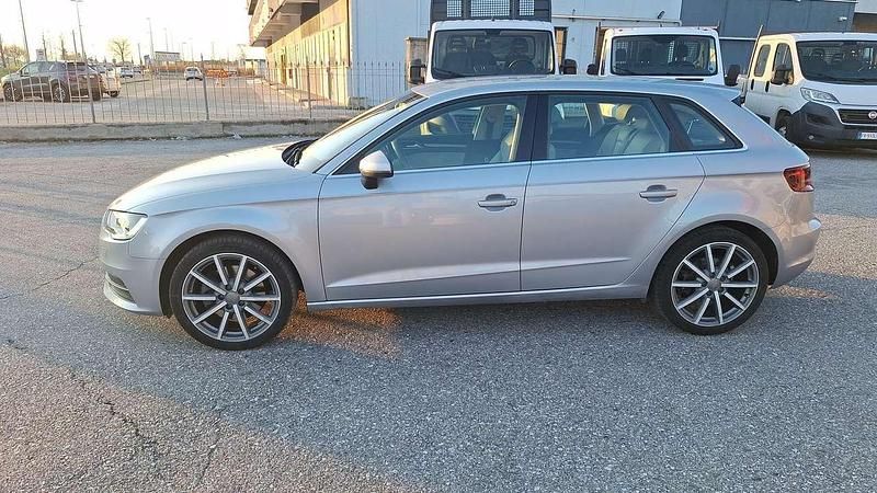 Usata Audi A3 Attraction 190 CV (139 kW) 2015 Argento Berlina