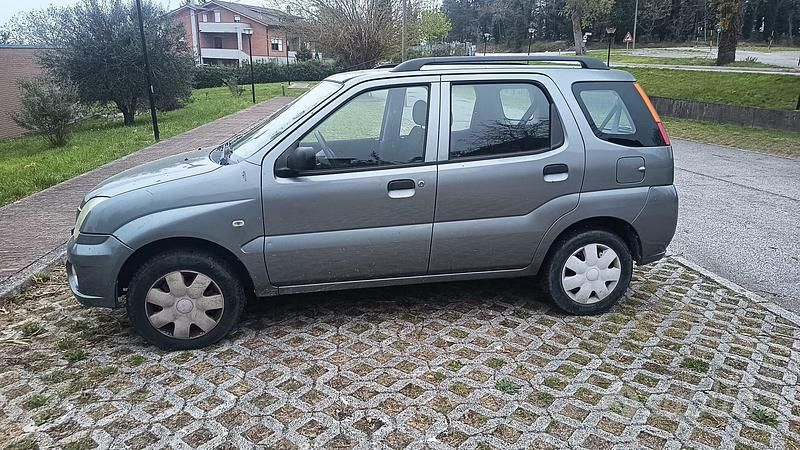Usata Subaru Justy 84 CV (61 kW) 2006 Grigio Utilitaria
