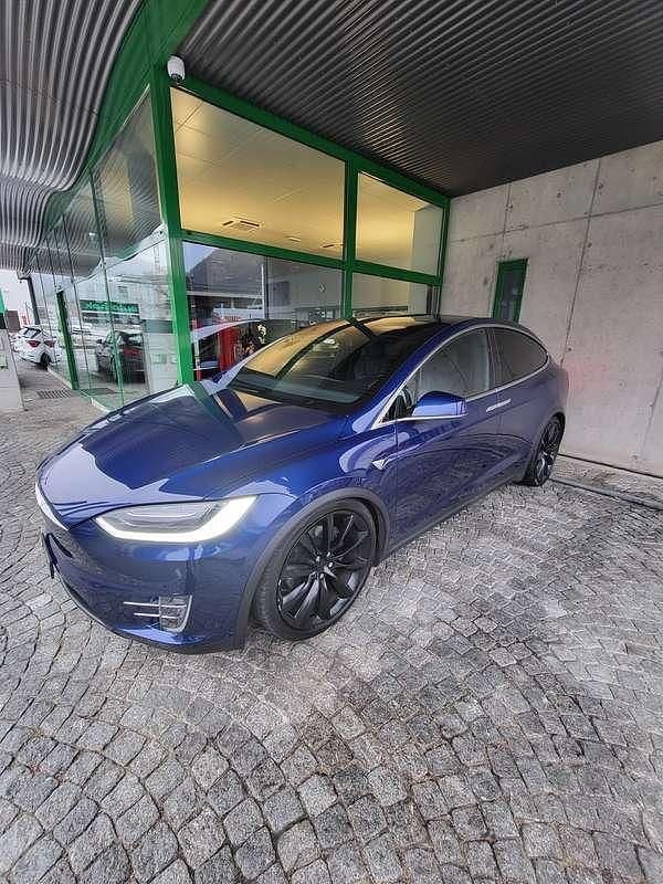 Blu/azzurro Usata 2017 Tesla Model X SUV | 35.000 € (Cara) - Immagine 1/4