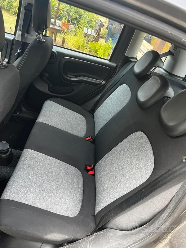 Usata Fiat Panda Lounge 69 CV (50 kW) 2020 Grigio Utilitaria