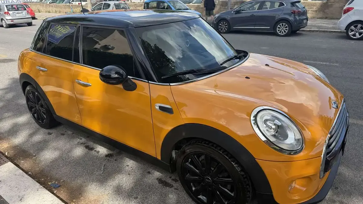 Usata Mini Cooper D Hype 136 CV (100 kW) 2018 Giallo Utilitaria