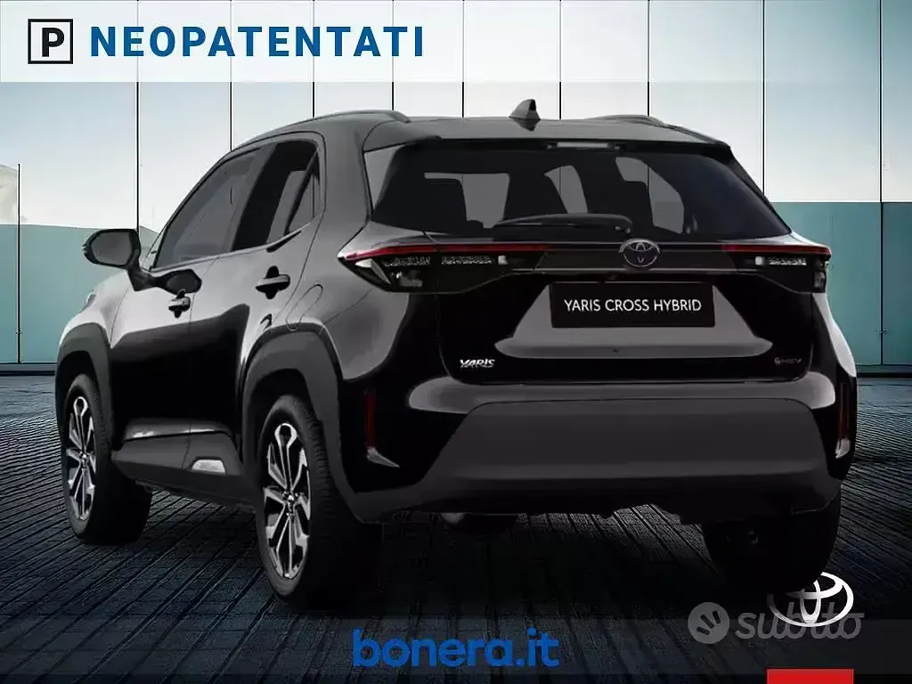 Nuova Toyota Yaris Cross Trend 130 CV (95 kW) 2026 Nero SUV