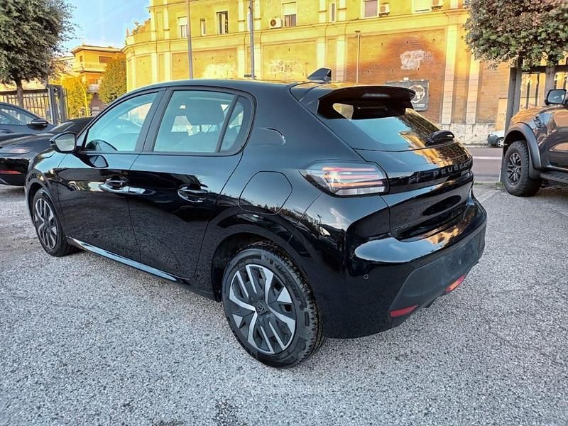 Usata Peugeot 208 Active 101 CV (74 kW) 2024 Nero Utilitaria