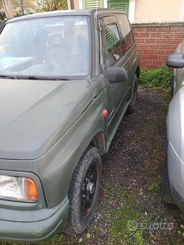 Usata Suzuki Vitara 96 CV (70 kW) 1997 Verde SUV