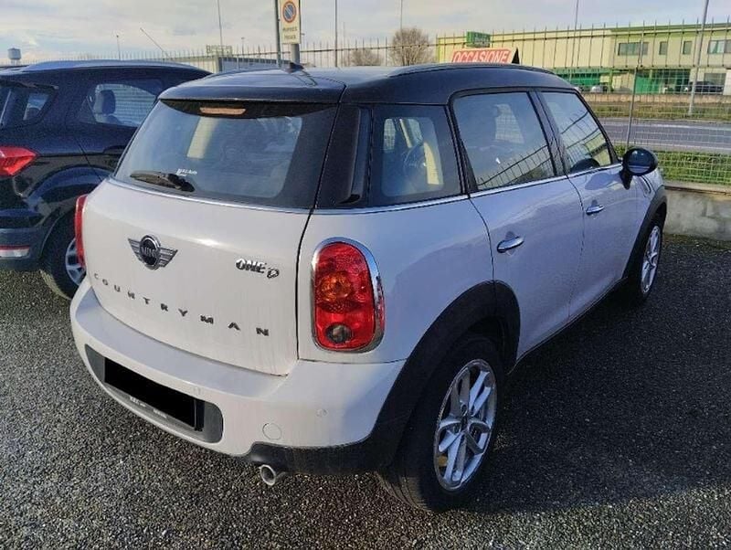 Usata Mini Cooper D Countryman Business 111 CV (81 kW) 2016 Bianco SUV