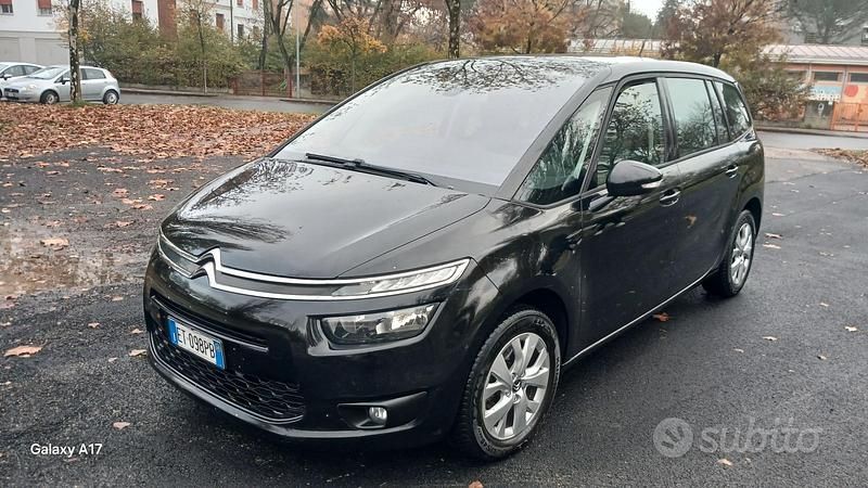 Käytetty Citroën C4 115 HP (84 kW) 2014 Musta Sedan