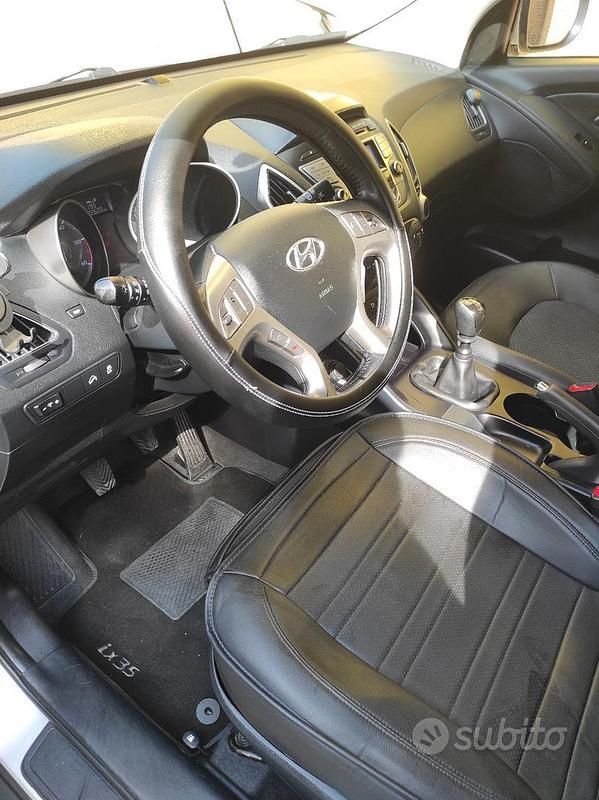Usata Hyundai ix35 Comfort 115 CV (84 kW) 2012 Grigio SUV