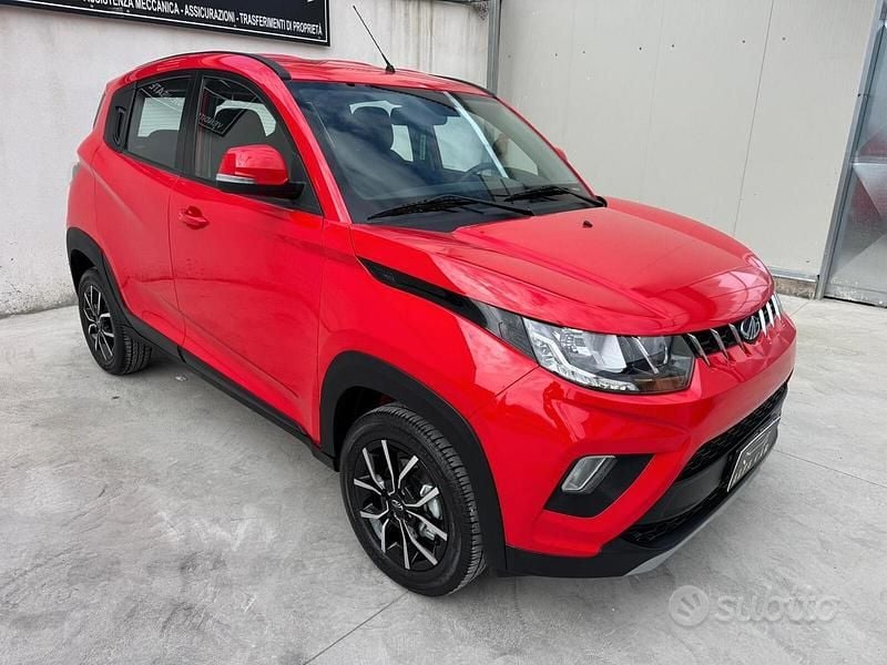 Usata Mahindra KUV100 83 CV (61 kW) 2025 Rosso SUV