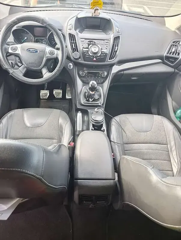Usata Ford Kuga Titanium 140 CV (102 kW) 2013 Nero SUV