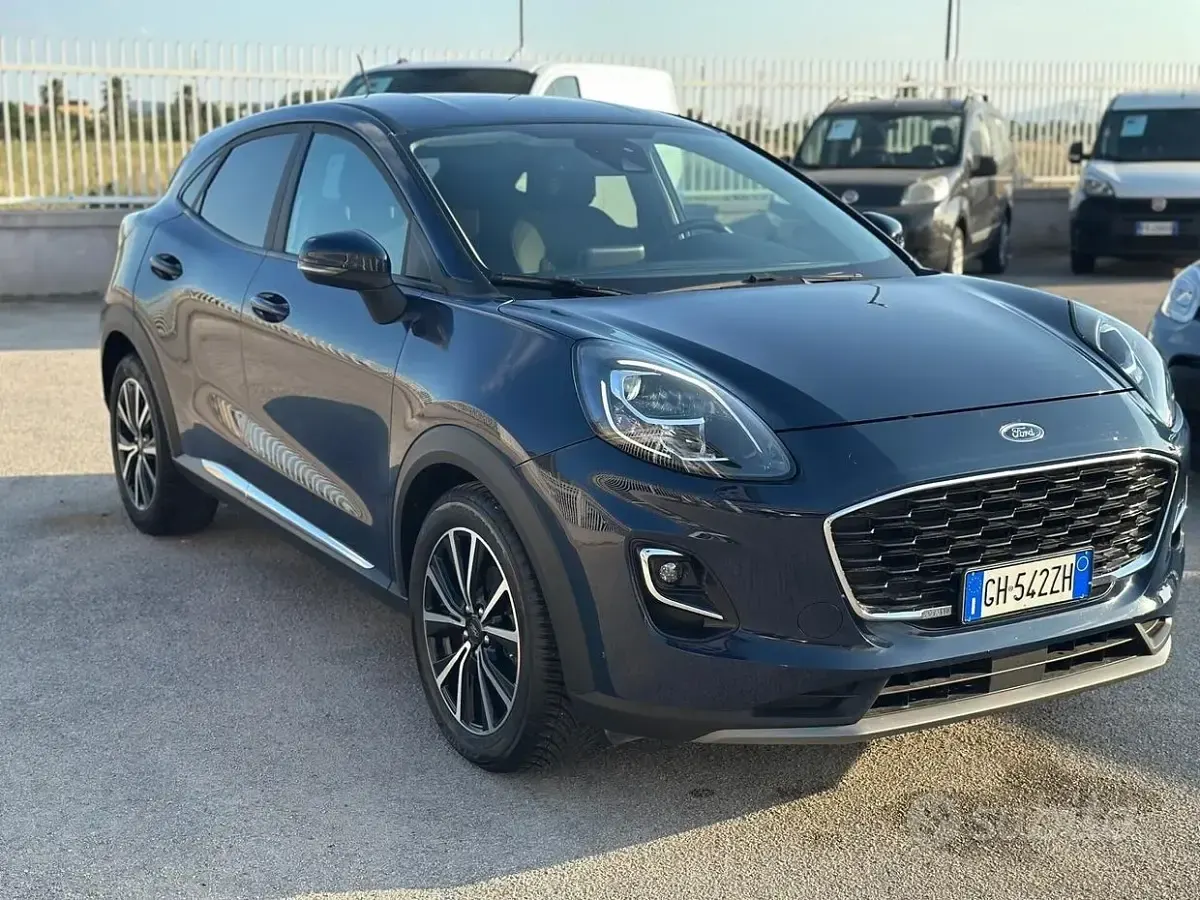 Usata Ford Puma Titanium 120 CV (88 kW) 2022 Blu SUV