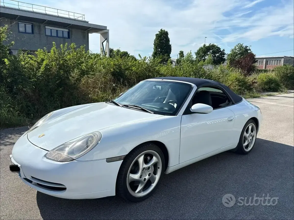 Usata Porsche 911 Carrera 4 Cabriolet 300 CV (220 kW) 1998 Cabrio