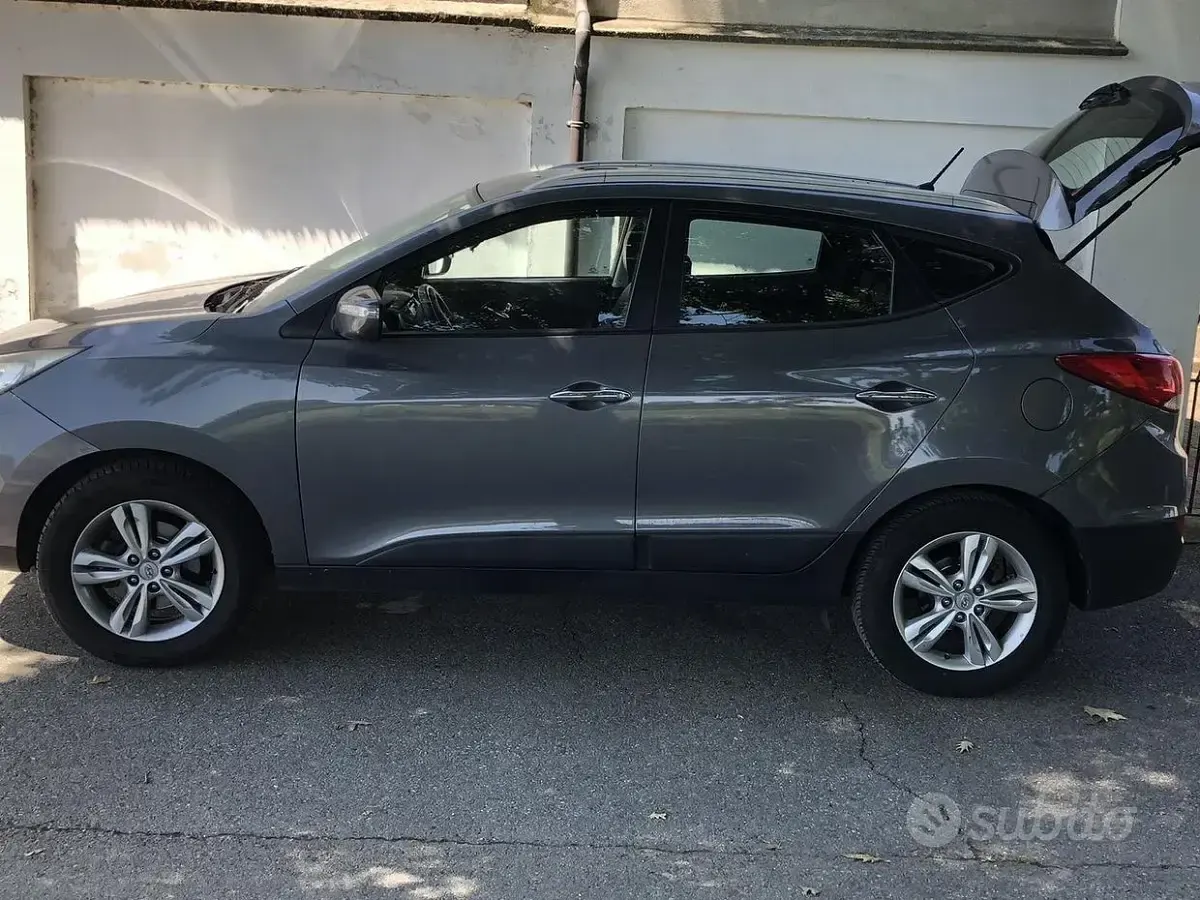 Usata Hyundai ix35 115 CV (84 kW) 2012 Grigio SUV