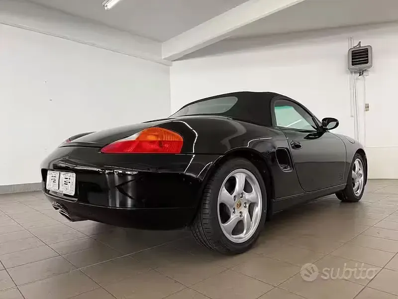 Usata Porsche Boxster 220 CV (161 kW) 2000 Nero Cabrio