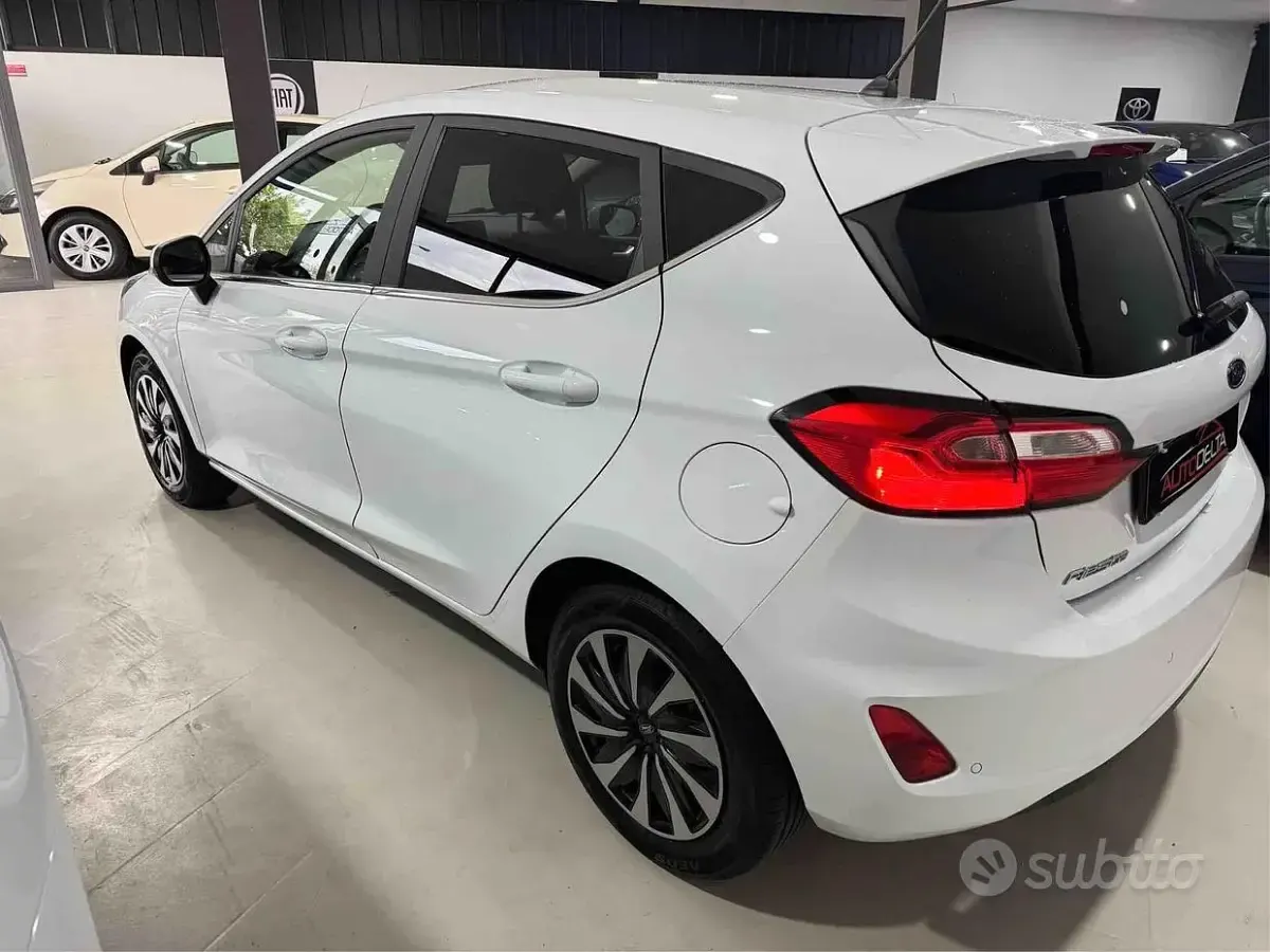 Usata Ford Fiesta Titanium 75 CV (55 kW) 2022 Bianco Utilitaria