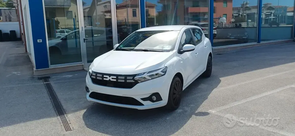 Usata Dacia Sandero Expression 101 CV (74 kW) 2025 Bianco SUV