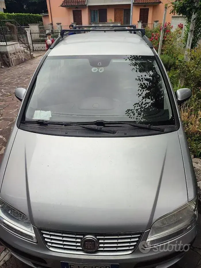 Usata Fiat Idea Active 90 CV (66 kW) 2011 Grigio Monovolume