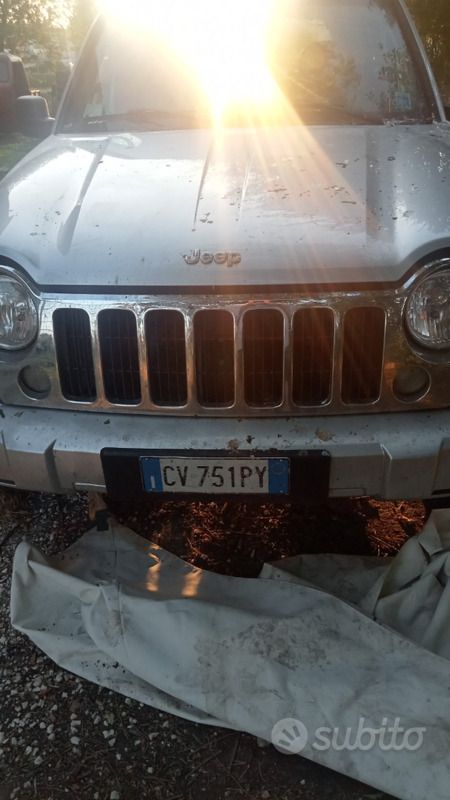 Usata Jeep Cherokee 1996 Grigio SUV