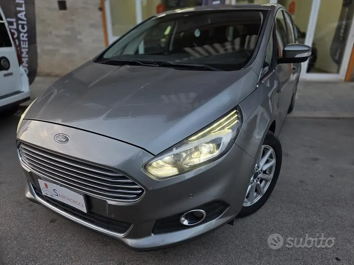 Usata Ford S-MAX Titanium 163 CV (119 kW) 2016 Grigio Monovolume