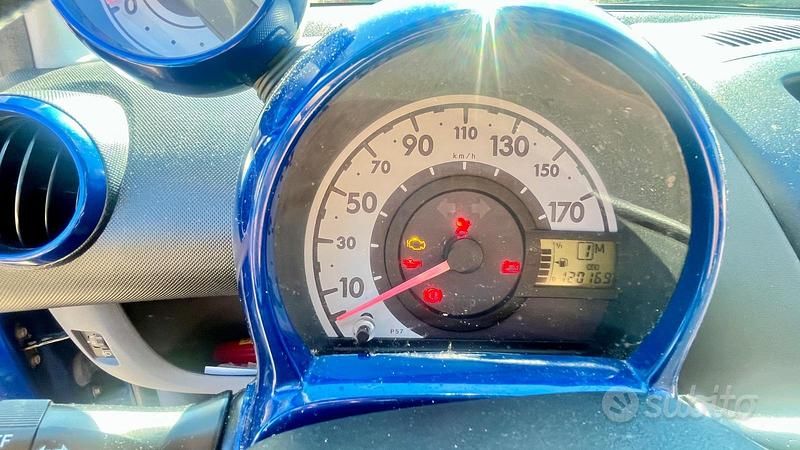 Usata Toyota Aygo 68 CV (50 kW) 2008 Blu Utilitaria