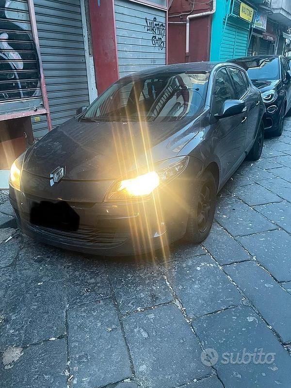 Usata Renault Mégane 110 CV (80 kW) 2012 Grigio Berlina