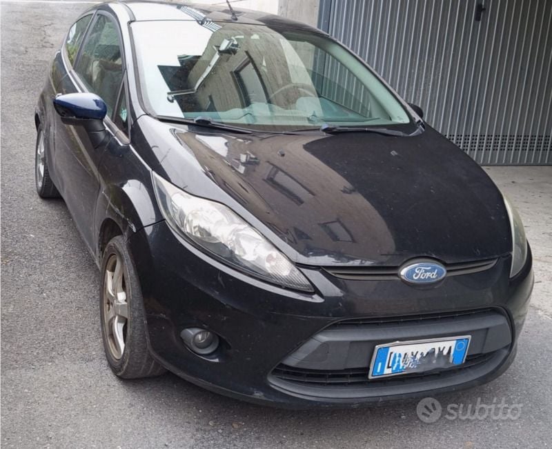 Usata Ford Fiesta 68 CV (50 kW) 2009 Nero Utilitaria