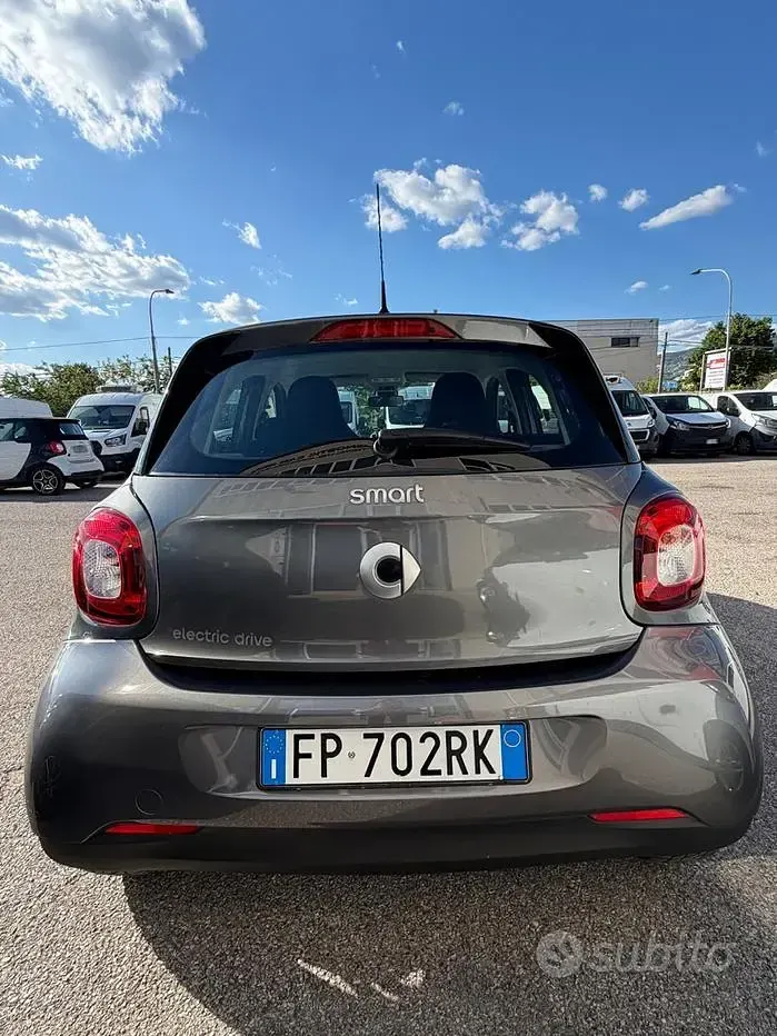 Usata Smart ForFour Electric Drive Passion 41 kW (56 CV) 2019 Giallo Berlina
