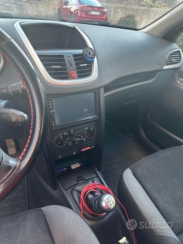 Usata Peugeot 207 75 CV (55 kW) 2009 Grigio Utilitaria