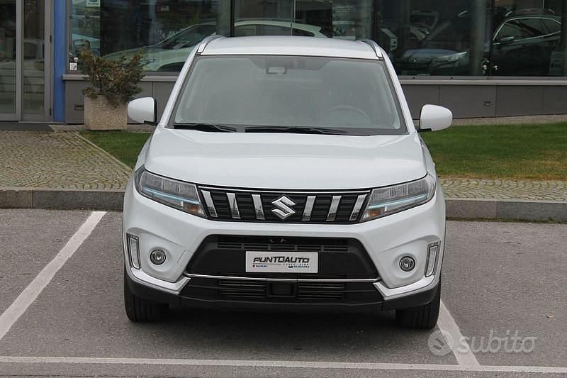 Usata Suzuki Vitara Cool 129 CV (94 kW) 2024 Bianco SUV