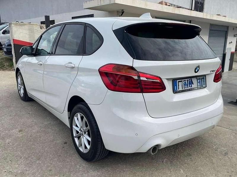 Usata BMW 216 Active Tourer Advantage 116 CV (85 kW) 2018 Bianco Monovolume