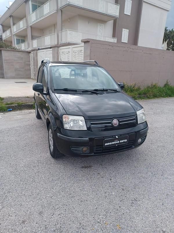 Usata Fiat Panda Dynamic 74 CV (54 kW) 2011 Nero Utilitaria