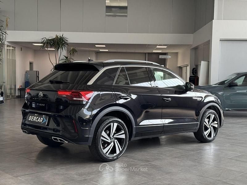 Usata VW T-Roc R-line 150 CV (110 kW) 2025 Nero SUV