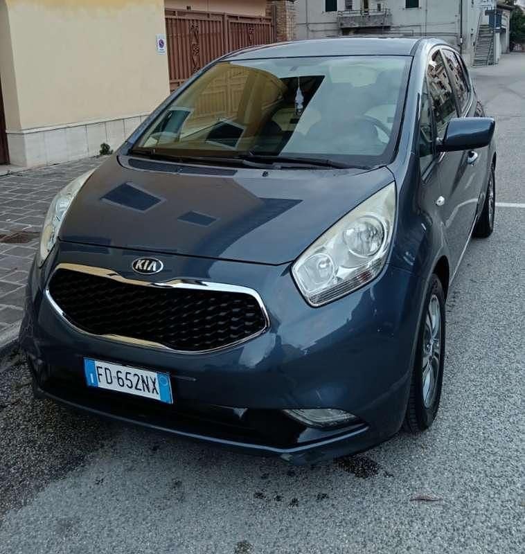 Usata Kia Venga Active 90 CV (66 kW) 2016 Blu/azzurro Utilitaria