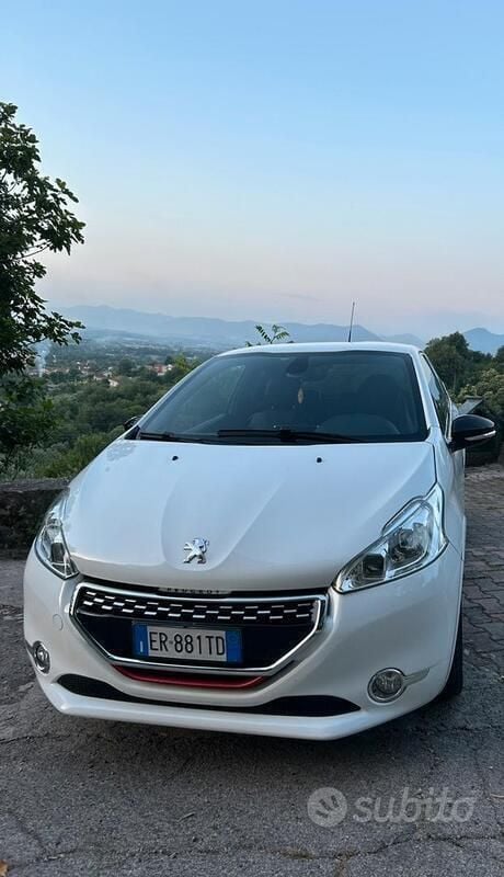 Usata Peugeot 208 GTi 200 CV (147 kW) 2013 Bianco Utilitaria