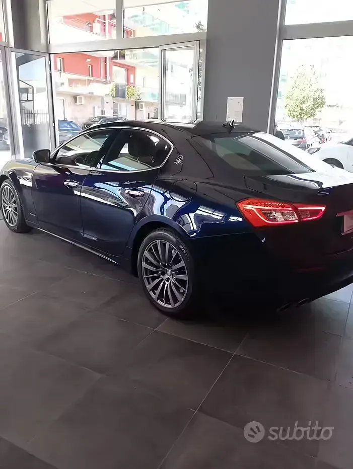 Usata Maserati Ghibli GranLusso 350 CV (257 kW) 2019 Blu Berlina