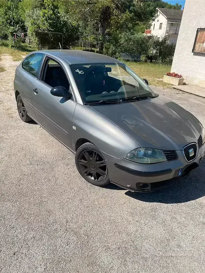 Usata Seat Ibiza 2003 Utilitaria