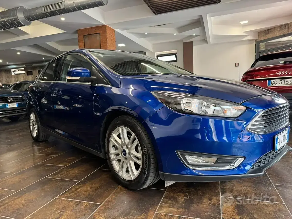 Usata Ford Focus Titanium 120 CV (88 kW) 2018 Blu Berlina