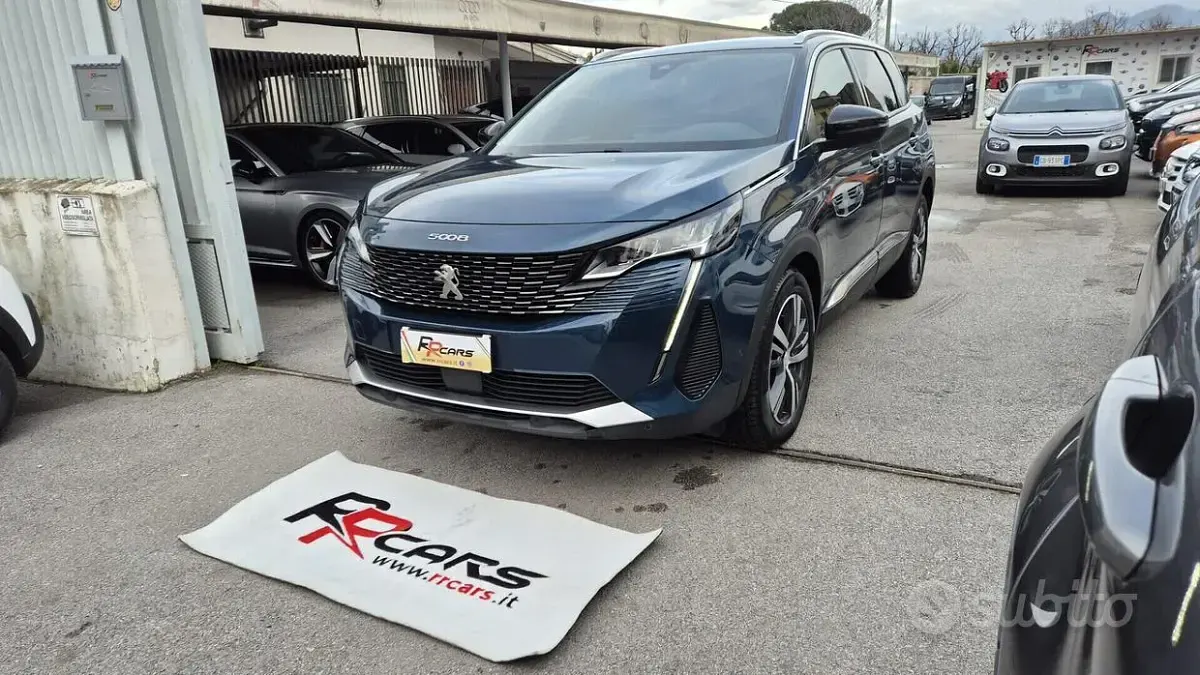 Usata Peugeot 5008 Allure 131 CV (96 kW) 2022 Blu SUV